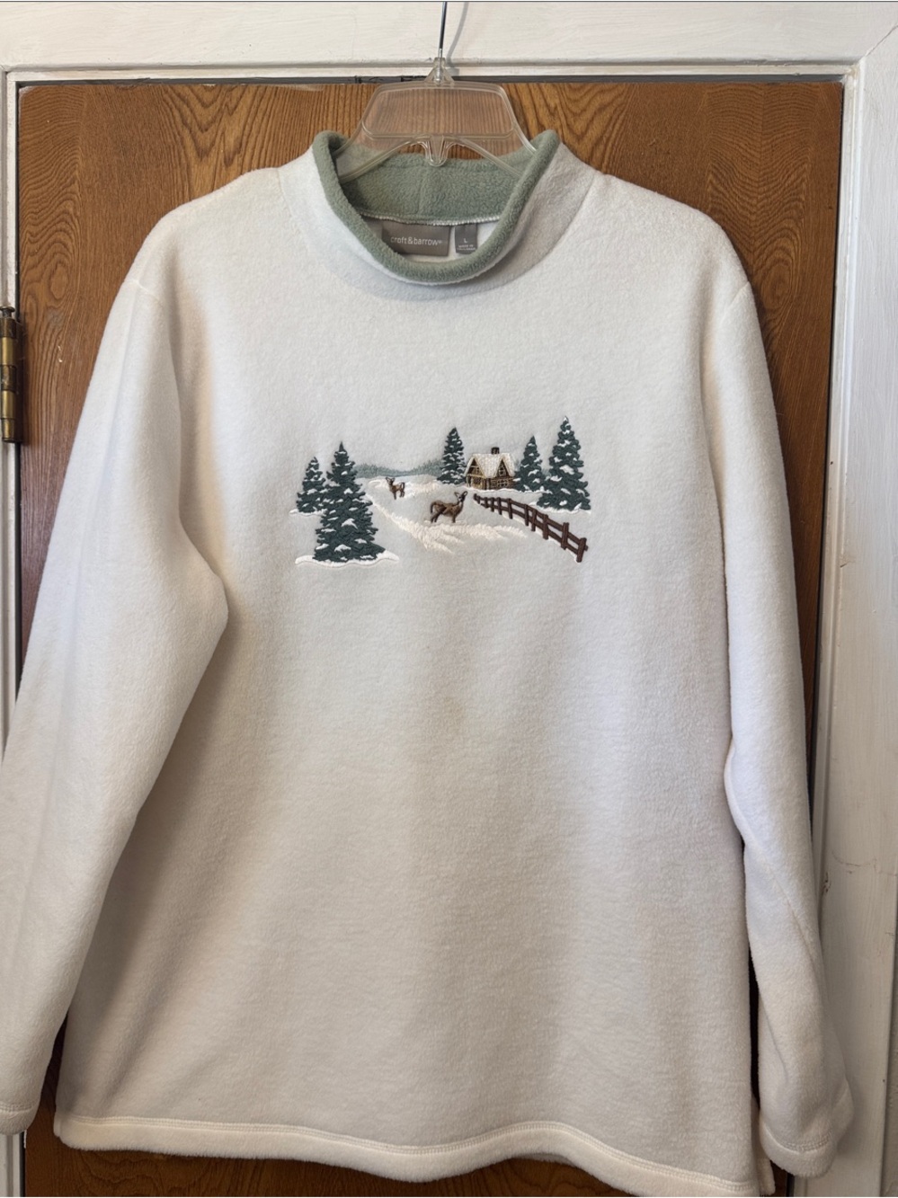 Women’s White Crewneck Sweater with Green Winter Embroidery